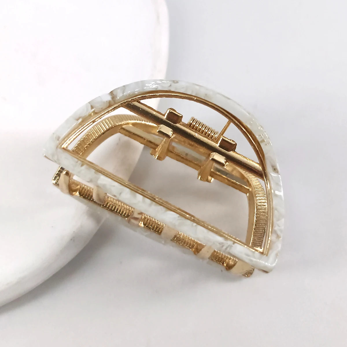 1Pcs 5cm Hair Claws Headwear Fashion Hair Accessories Mini half round shape Acetate Alloy Hairpins Gripper