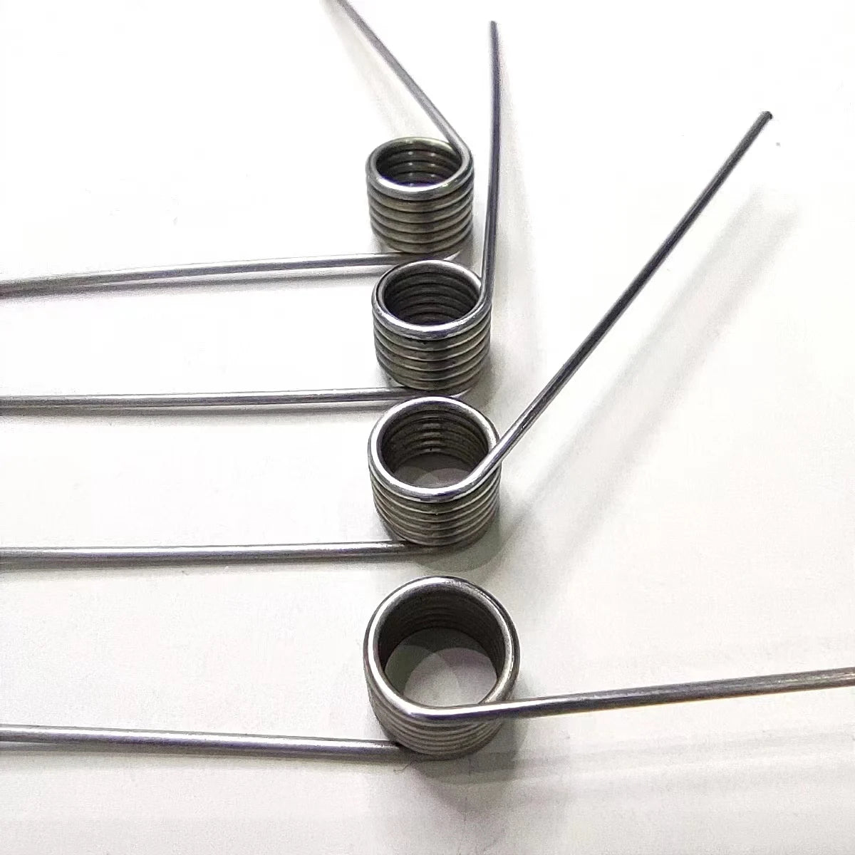 304 stainless steel Small Torsion Spring Hairpin Spring 180/120/90/60 Degree Torsion Spring Wire Diameter 0.5mm 5PCS