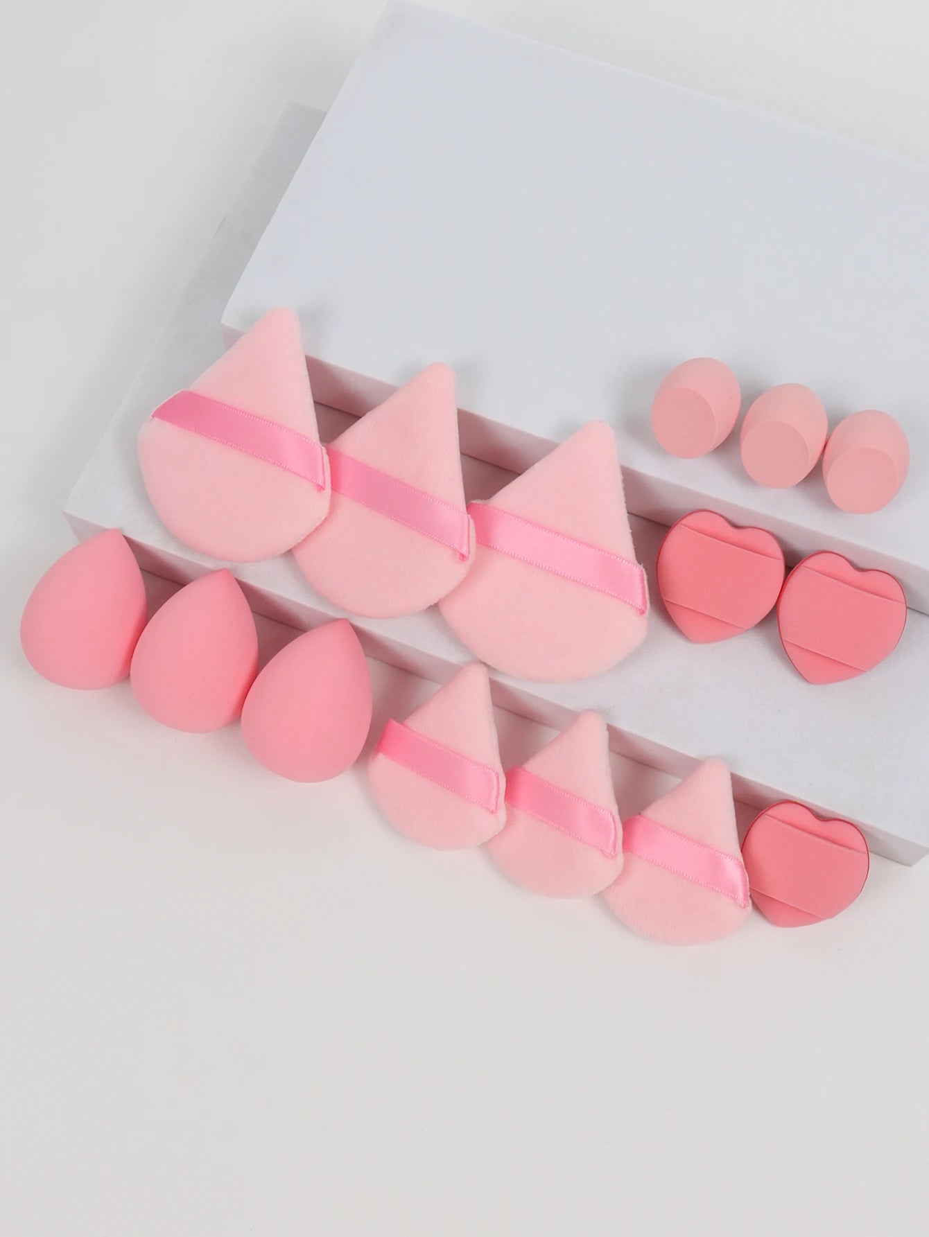 Multi Effect 15 Piece Set 3 Loose Powder Puffs&3 Mini Loose Powder Puffs&3 Medium-Sized Eggs&3 Mini Eggs&3 Air Cushions. Founda